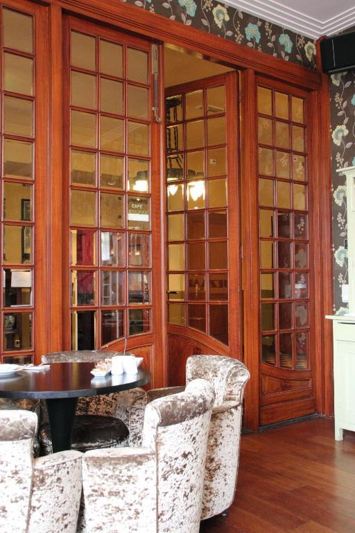 איימאודן Augusta Hotel חדר תמונה