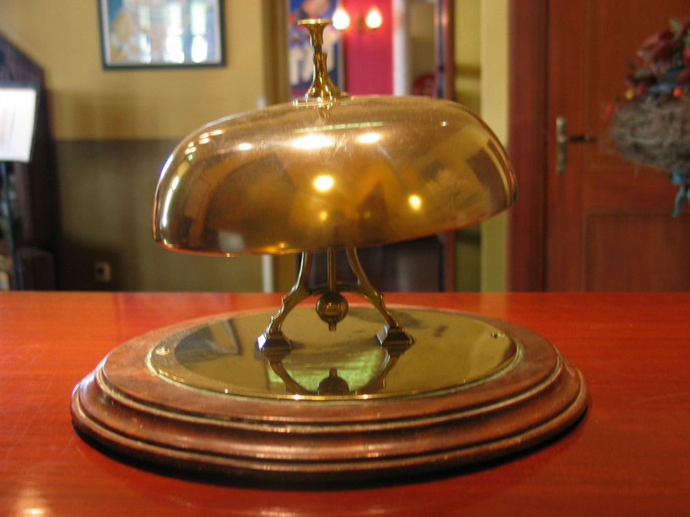 איימאודן Augusta Hotel מראה חיצוני תמונה